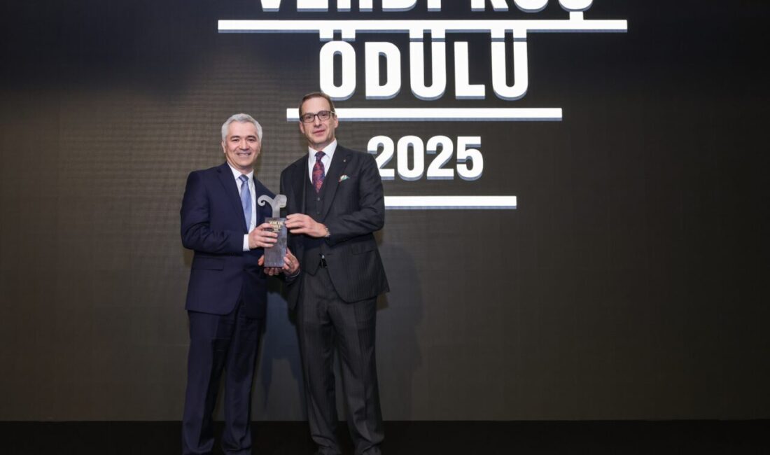 - Koç Holding Yönetim Kurulu Başkanı Ömer Koç: 
- "Öncü