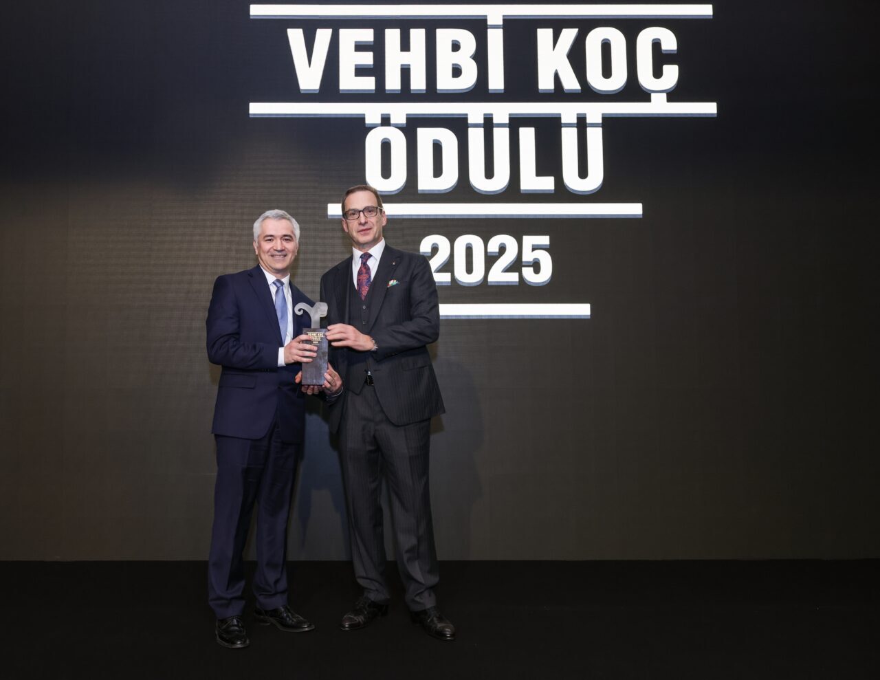 - Koç Holding Yönetim Kurulu Başkanı Ömer Koç: 
- "Öncü