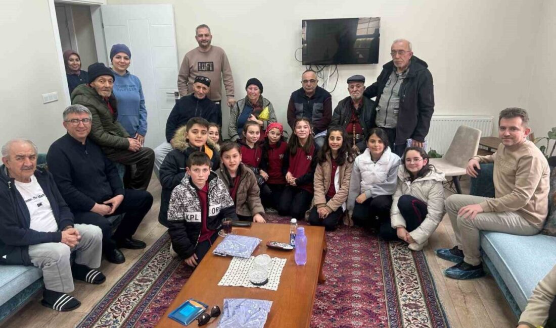 Kütahya’nın Tavşanlı ilçesi 75. Yıl Ortaokulu öğrencileri, “Değerlerimizle Yaşıyoruz” projesi