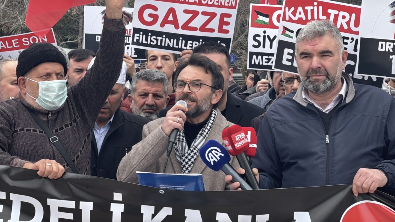 AFYONKARAHİSAR (AA) – Afyonkarahisar'da Filistinlileri zorla yerinden etme planına karşı