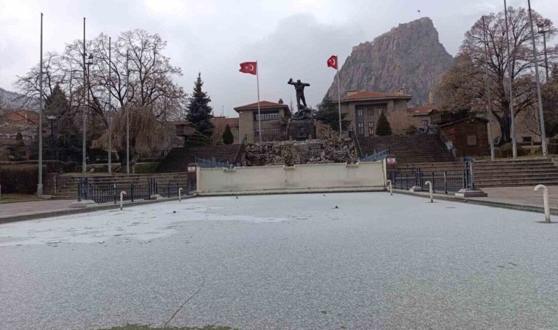 Olumsuz hava şartlarının devam ettiği Afyonkarahisar’da sıcaklıklar eksi 6 derecelere