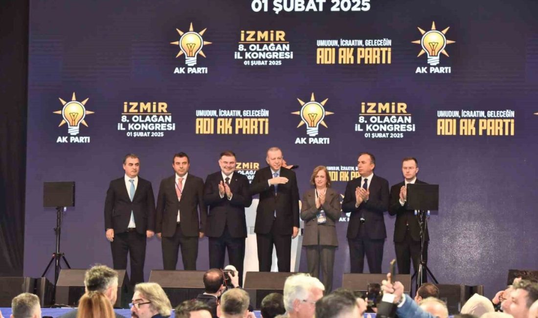 AK Parti İzmir’de 8’inci Olağan İl Kongresi heyecanı yaşandı. Kongrede