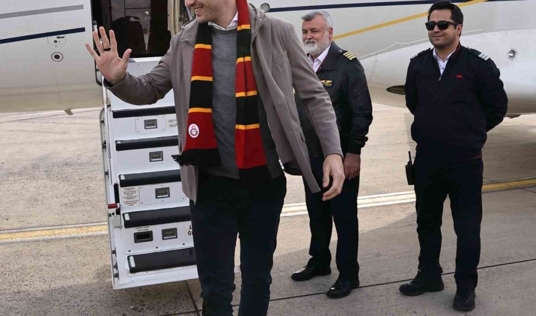 Galatasaray’ın kiralık olarak görüşmelere başladığını açıkladığı İspanyol futbolcu Alvaro Morata,