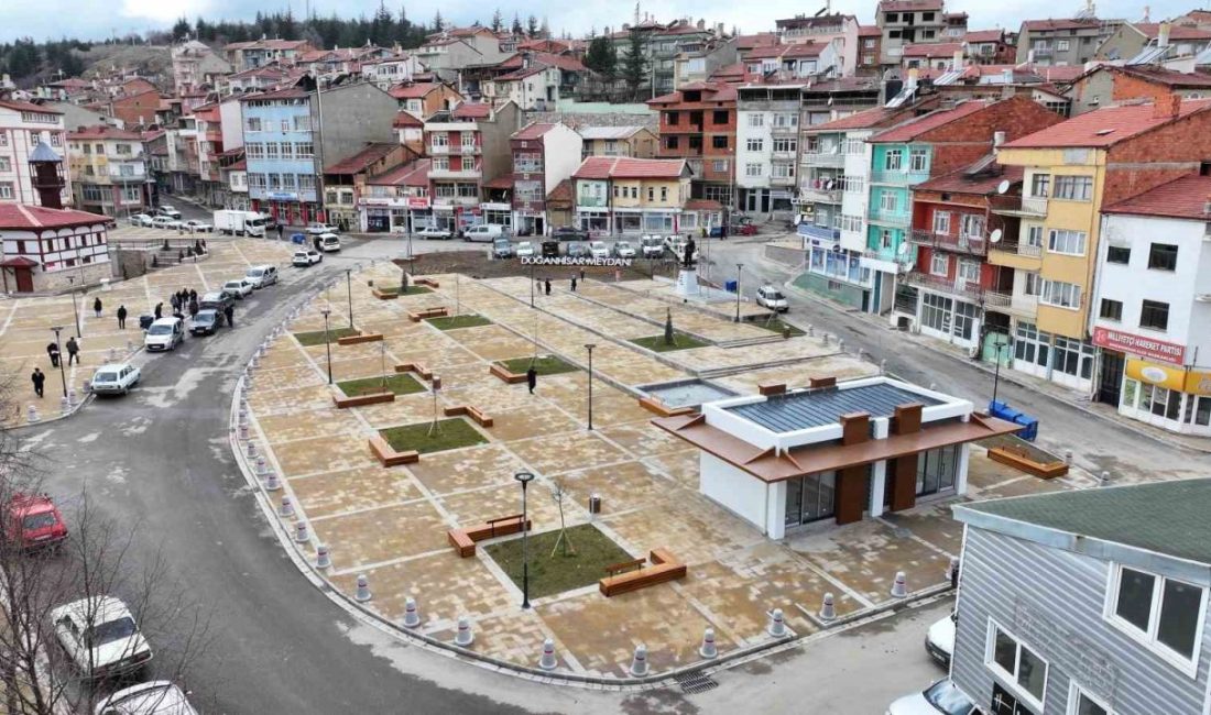 Konya Büyükşehir Belediyesi, Doğanhisar ilçe merkezindeki meydan düzenlemesi yoğurt pazarı