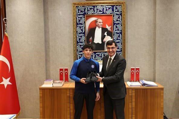 Kütahya Belediye Başkanı Eyüp Kahveci, Türkiye genelinde düzenlenen şampiyonada birincilik