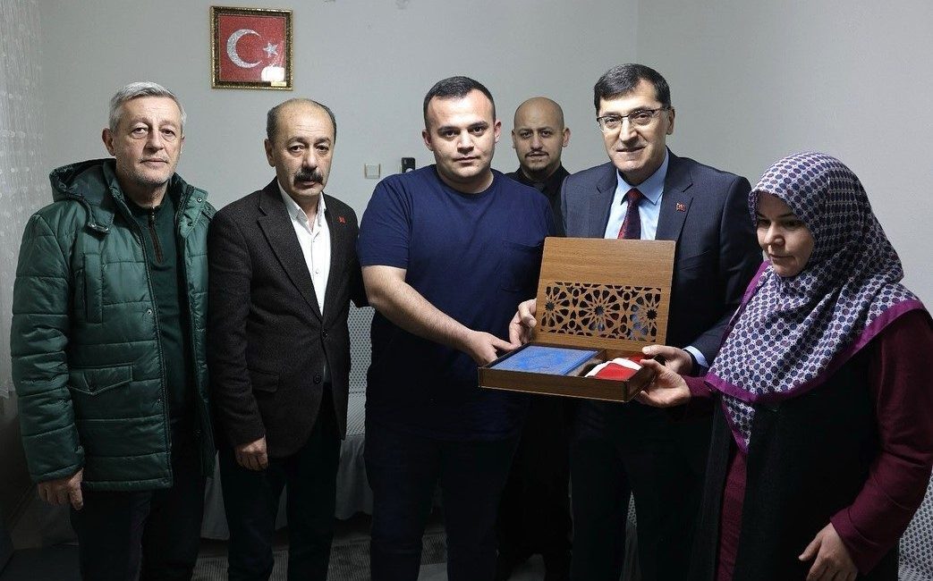 Kütahya Belediye Başkanı Eyüp Kahveci, 2000 yılında vatan uğruna şehit