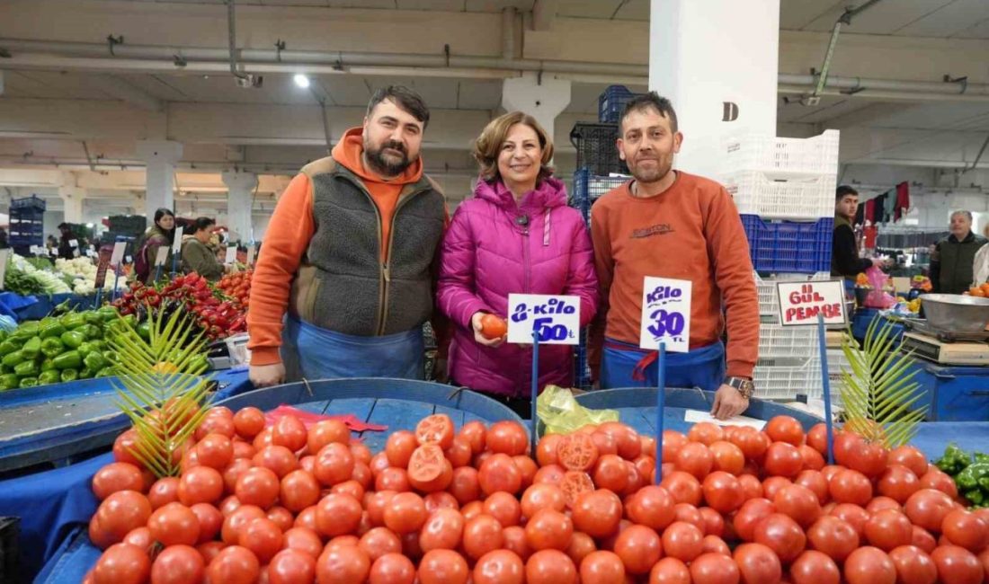 Eskişehir Büyükşehir Belediye Başkanı Ayşe Ünlüce, Çamlıca Kapalı Pazar Yerini