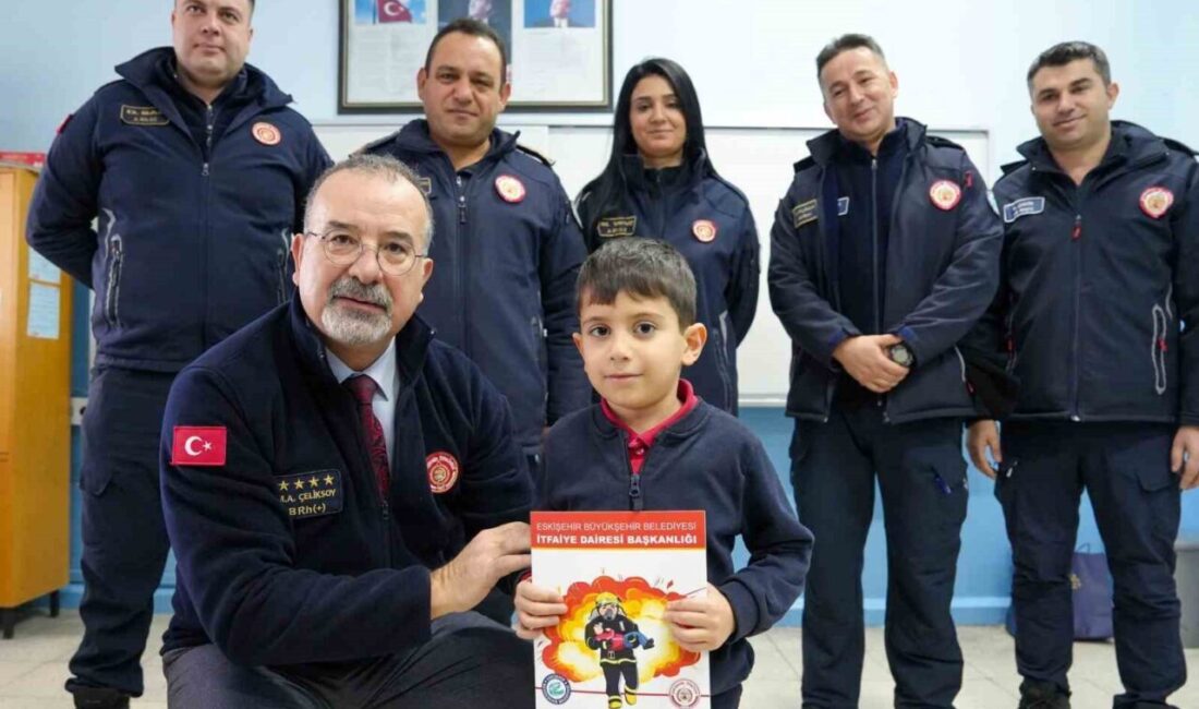 Eskişehir Büyükşehir Belediye Başkanı Ayşe Ünlüce, okuma yazma öğrendikten sonra