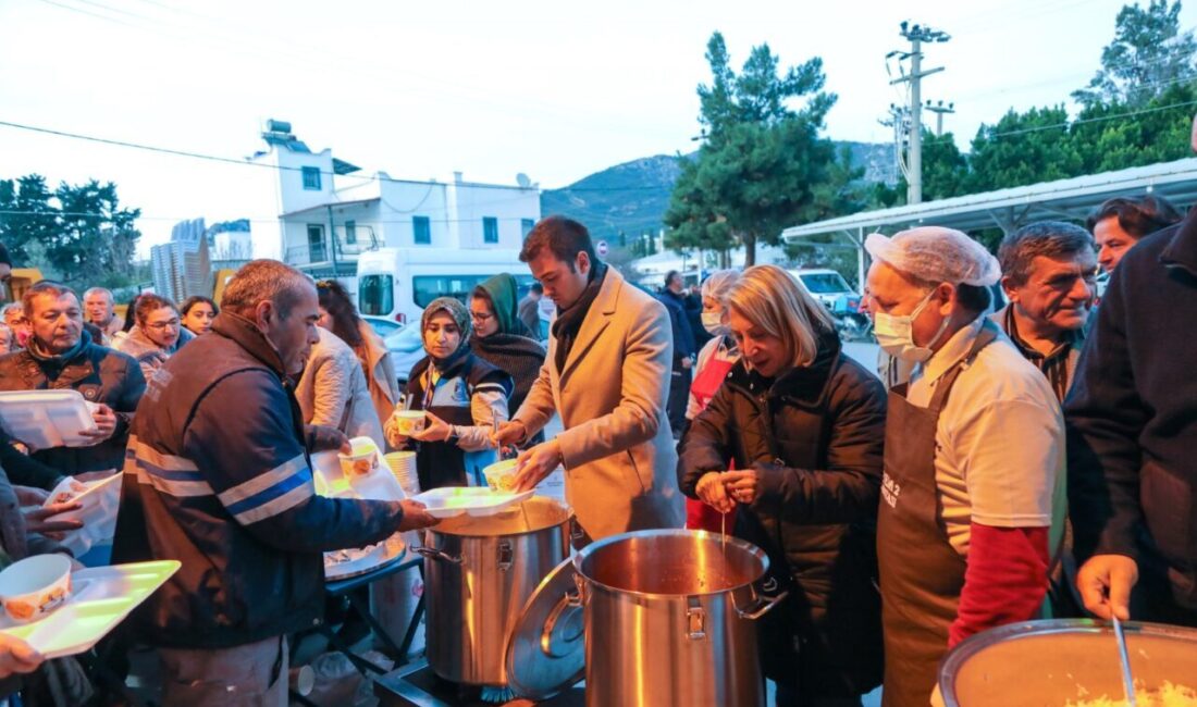 MUĞLA (AA) – Bodrum Belediyesi tarafından ilçenin farklı mahallelerinde iftar
