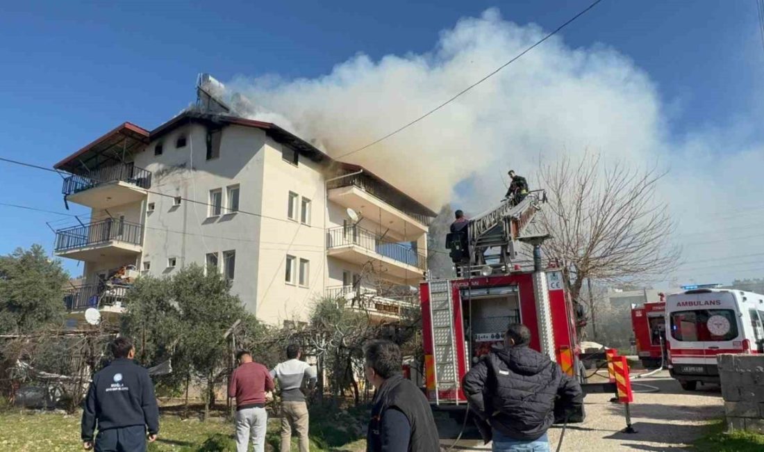 Muğla’nın Fethiye ilçesinde çatı katında çıkan yangın itfaiye ekiplerinin müdahalesiyle
