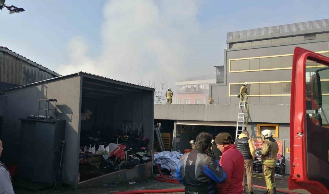 Çekmeköy’de bulunan 3 bin 500 metrekarelik bir lastik deposunda çıkan