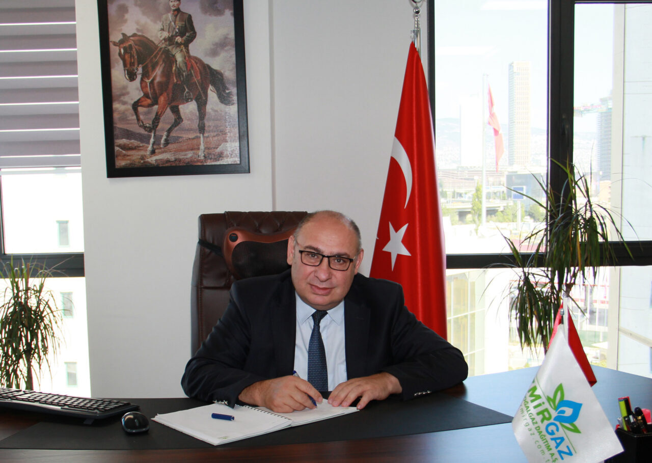 İZMİR (AA) – İzmir'in Çeşme ilçesinde doğal gaz altyapı çalışmalarının