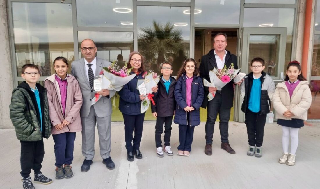 İZMİR (AA) – Çiğli ilçesindeki Egekent İlkokulu 5 yıl aradan