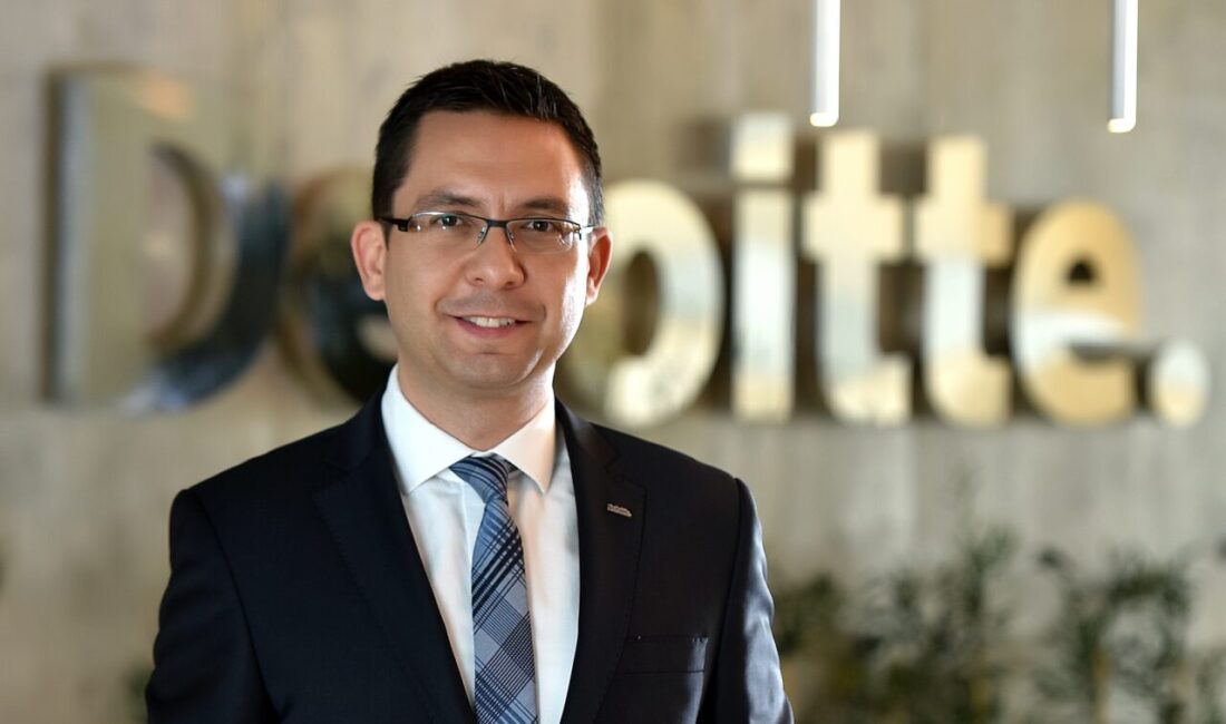 - Deloitte Türkiye Ortağı ve Futbol Endüstrisi Lideri Burç Seven:
-