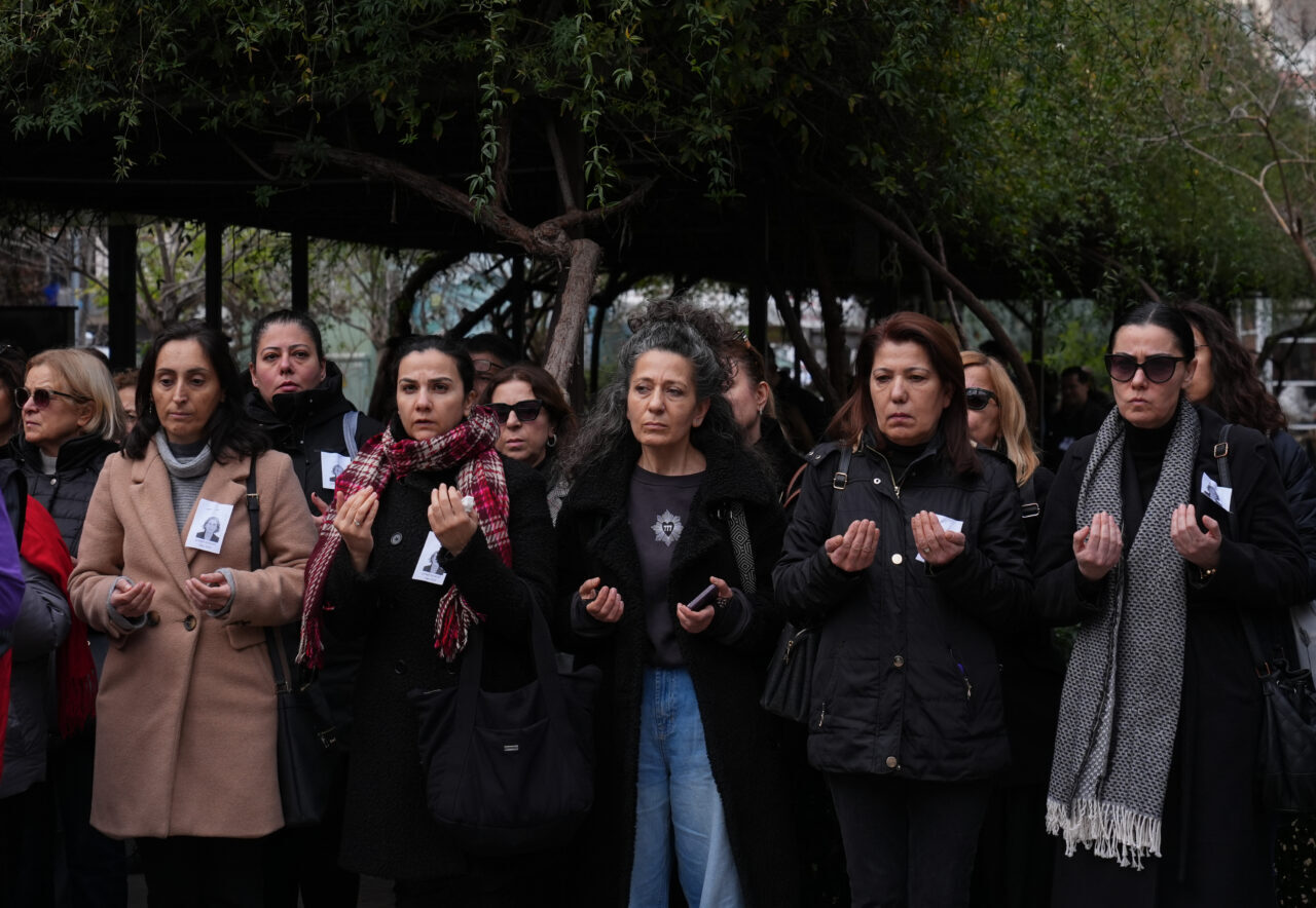 İZMİR (AA) – Denizli'deki trafik kazasında hayatını kaybeden öğretmen ve