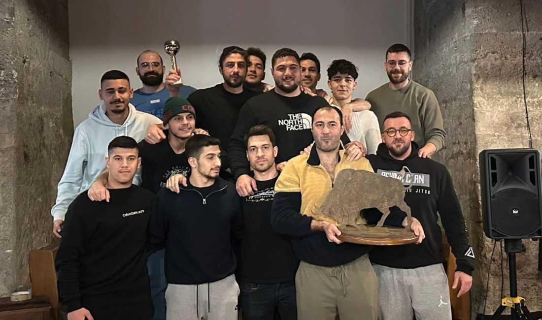 İZMİR (AA) – Ege Üniversitesi (EÜ) Sualtı Ragbisi Takımı, 42.