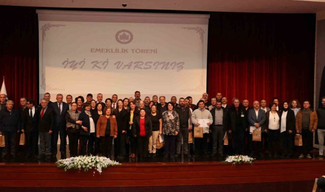 Eskişehir Osmangazi Üniversitesi (ESOGÜ) Rektörlüğü tarafından üniversite emekli idari personeli