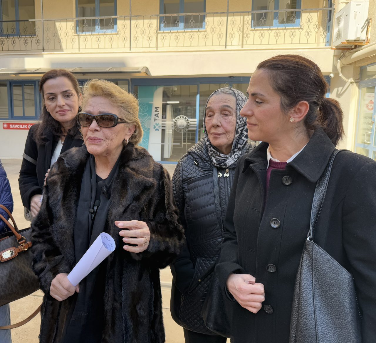 - Vasiyete aile fertlerinden Timur Turanbayburt ve Tuğçe Tayfur Aydın'ın