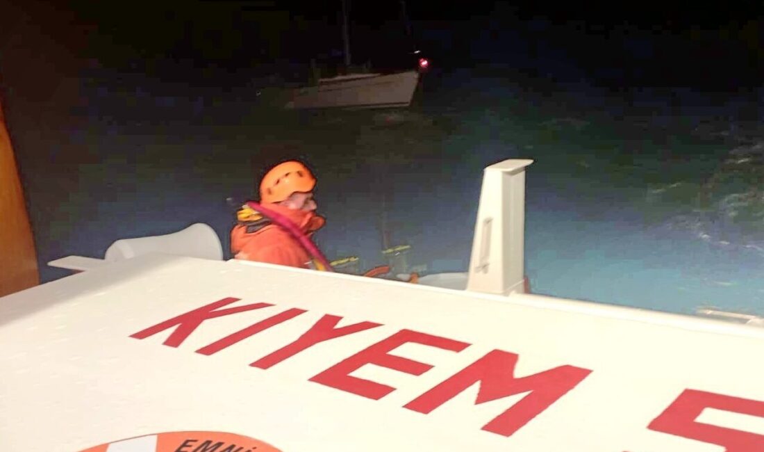 MUĞLA (AA) – Muğla'nın Fethiye ilçesi açıklarında sürüklenen teknedeki 2
