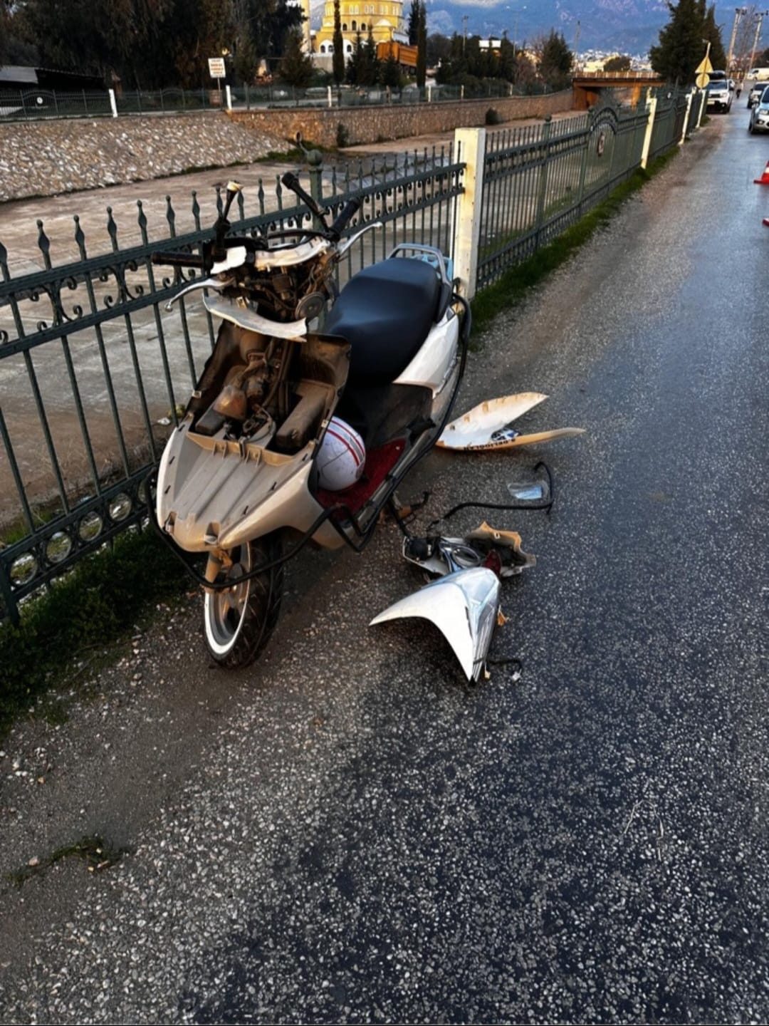 MUĞLA (AA) – Muğla'nın Fethiye ilçesinde otomobille çarpışan motosikletin sürücüsü