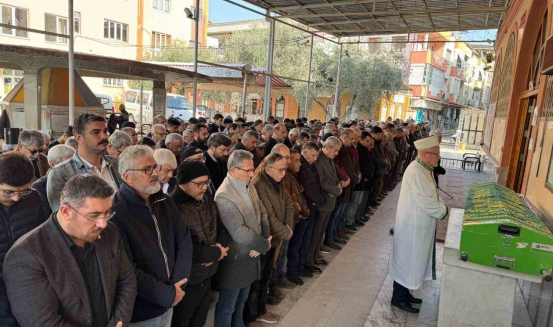 Nazillili gazeteci Birol Ertemöz (79) Koca Cami’de kılınan cenaze namazının