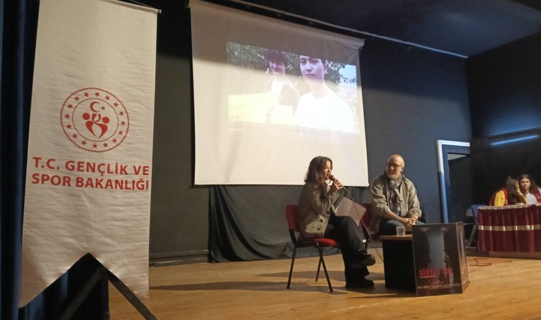İZMİR (AA) – İzmir'de gençler, dijital bağımlılığın zararlarını çektikleri filmle