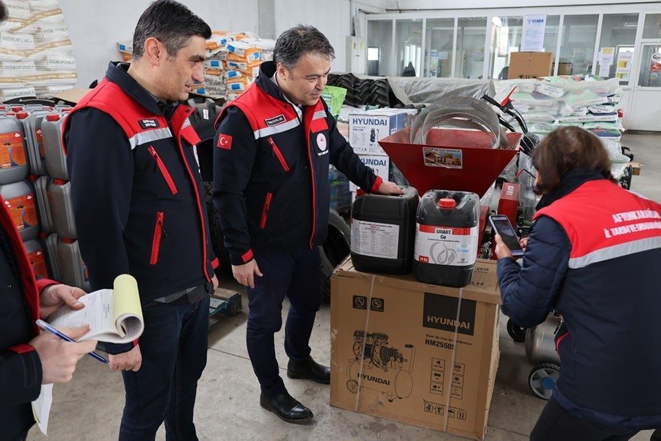 Afyonkarahisar’da gübre dağıtıcısı ve üretim yerlerine yönelik denetim gerçekleştirildi. Yapılan