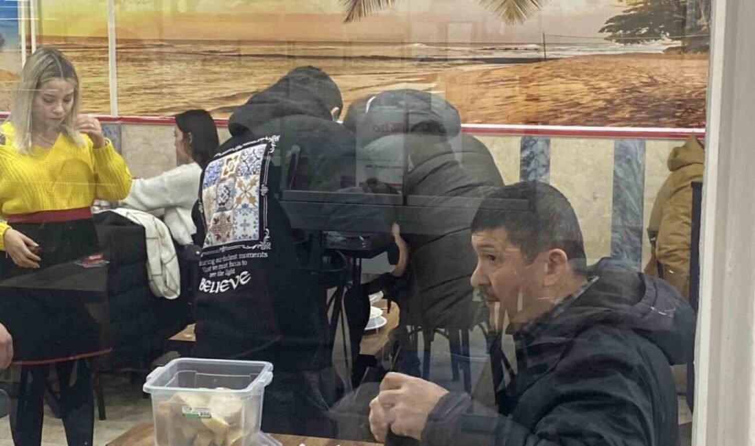 Eskişehir’de lokantada yemek yerken boğazına büyük bir ekmek parçası kaçan