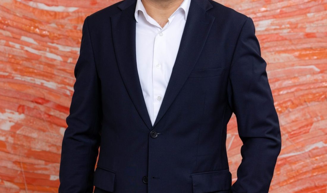- Hepsiburada Kurumsal İlişkiler, İletişim ve Sürdürülebilirlik Başkanı Cem Tanır:
-
