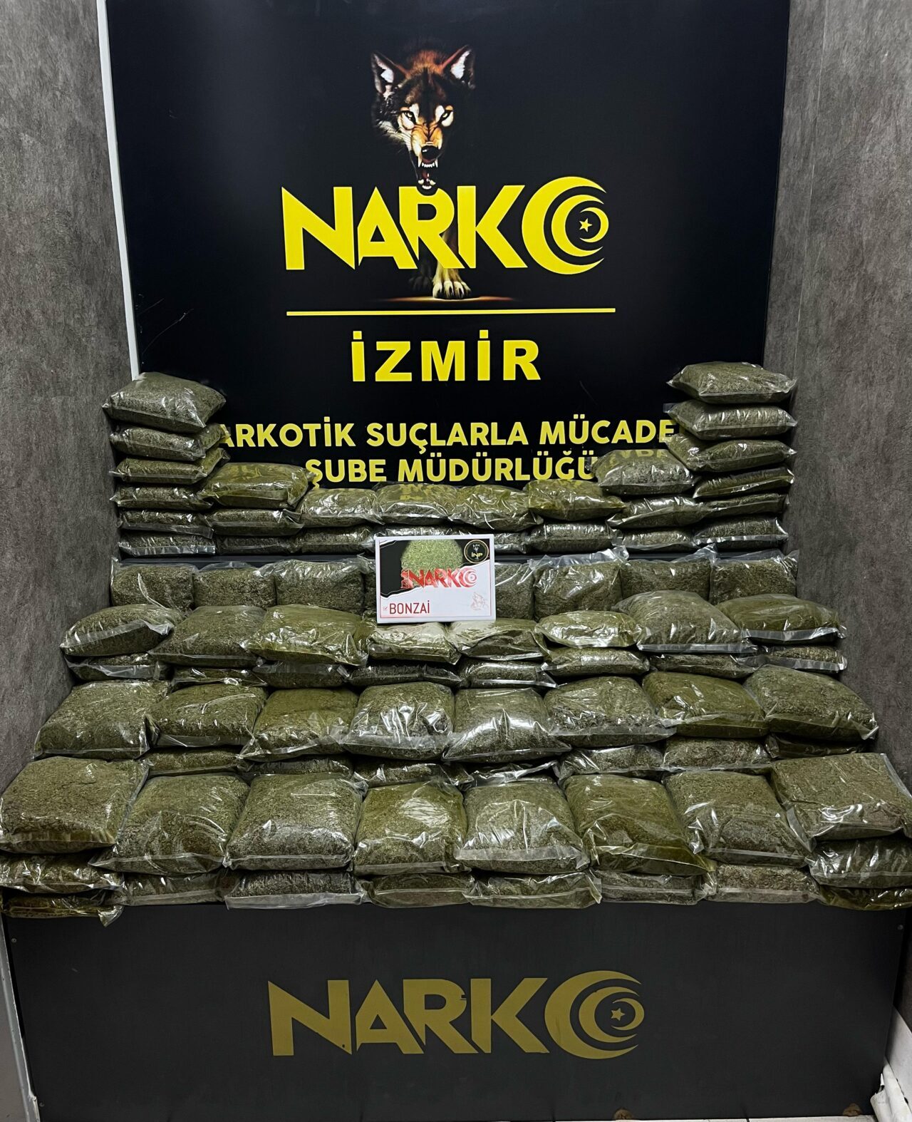 İZMİR (AA) – İzmir'in Bayraklı ilçesinde 102 kilo 50 gram