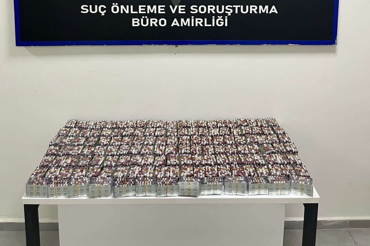 İZMİR (AA) – İzmir'in Bayraklı ilçesinde 15 bin 537 sentetik