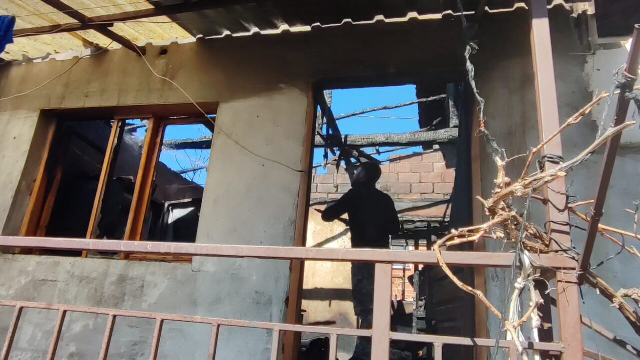 İZMİR (AA) – İzmir'in Ödemiş ilçesinde bir evde çıkan yangında