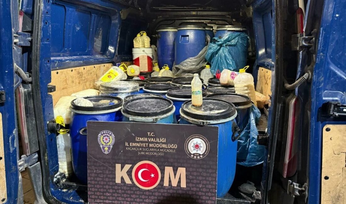 İZMİR (AA) – İzmir'de kaçakçılık operasyonlarında gözaltına alınan 20 şüpheliden