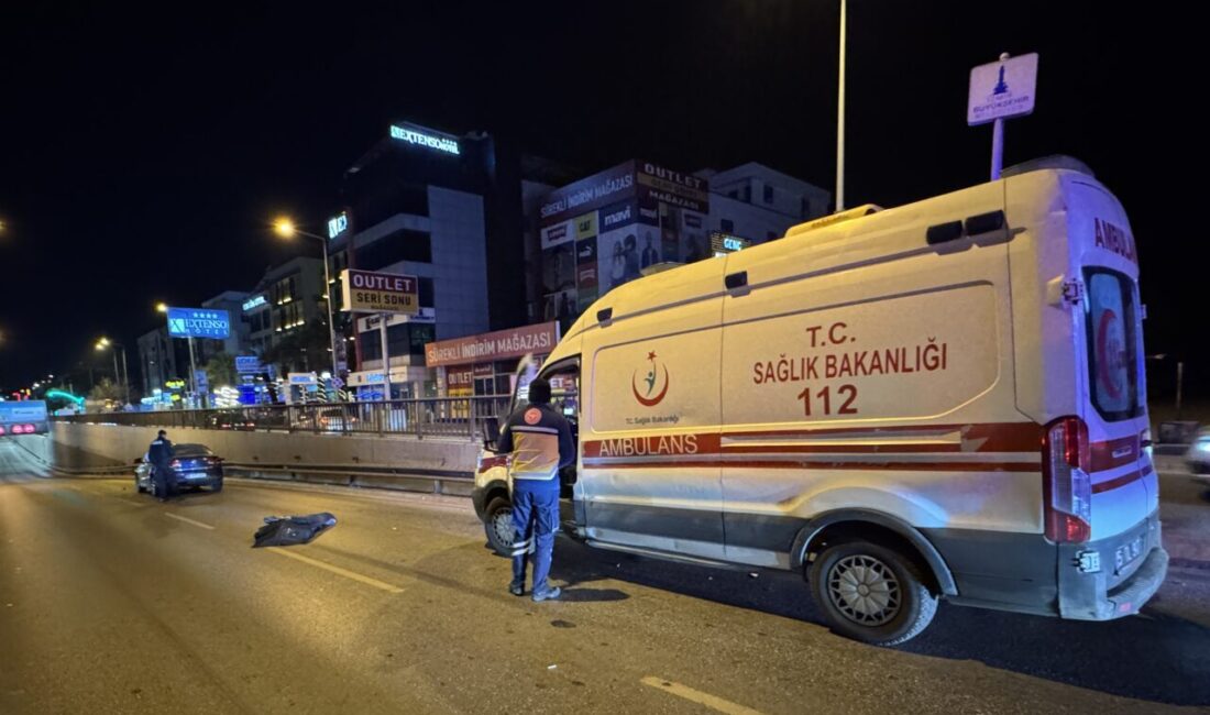 İZMİR (AA) – İzmir'in Gaziemir ilçesinde otomobilin çarptığı yaya, hayatını