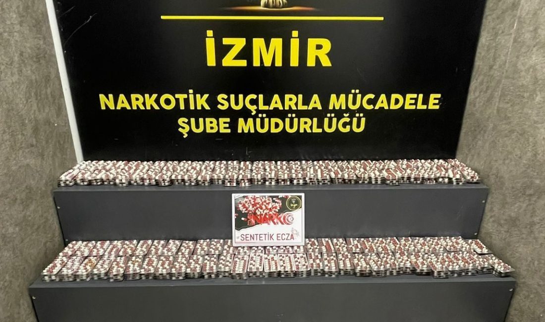 İZMİR (AA) – İzmir'in iki ilçesinde gerçekleştirilen uyuşturucu operasyonlarında gözaltına