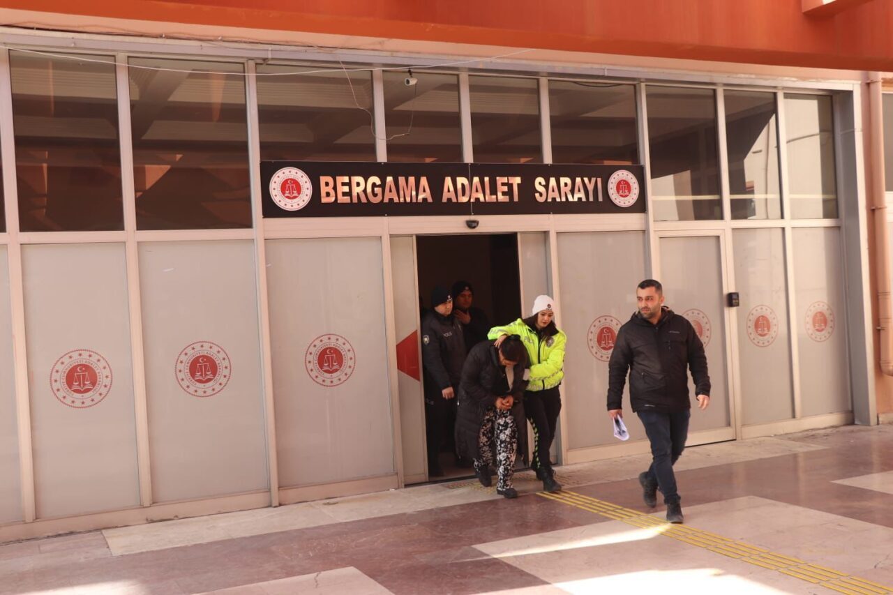 İZMİR (AA) – İzmir'in Bergama ilçesinde uyuşturucu operasyonunda gözaltına alınan