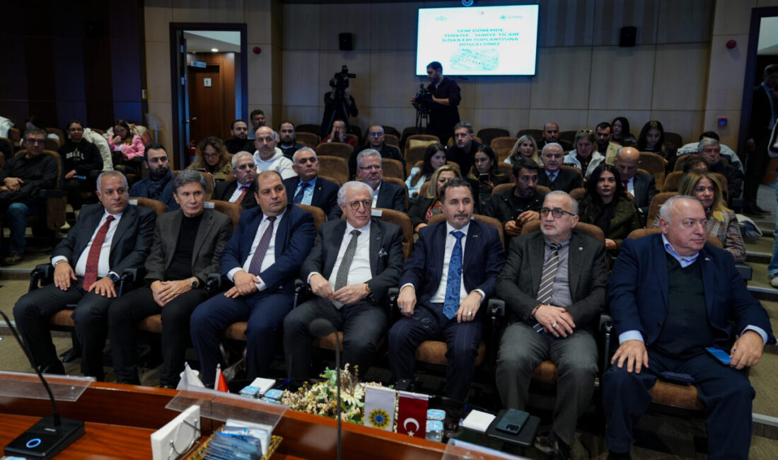 İZMİR (AA) – İzmir'de düzenlenen toplantıda, Türkiye ile Suriye'nin ticari