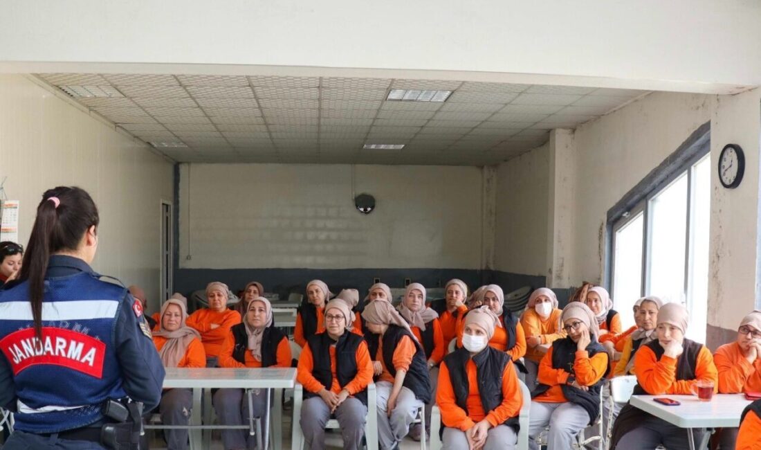 Eskişehir’de İl Jandarma ekipleri tarafından ‘Aile İçi ve Kadına Yönelik
