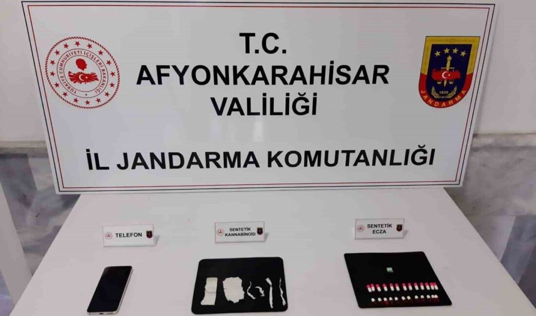 Afyonkarahisar’da jandarma ekipleri takibi aldığı zehir tacirini farklı kentlerden getirdiği