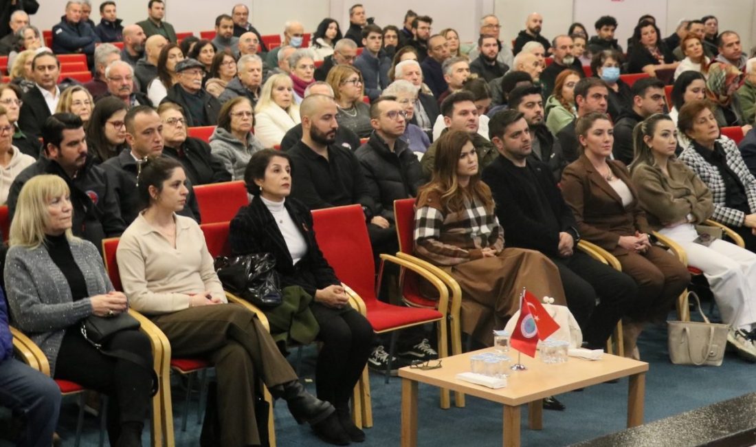İZMİR (AA) – Japon deprem uzmanı Yoshinori Moriwaki, İzmir'de "Afetlerde