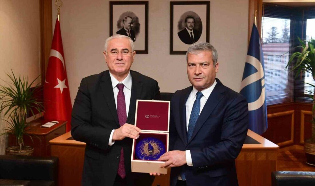 Türkiye Kamu Başdenetçisi Mehmet Akarca, Anadolu Üniversitesi Rektörü Prof. Dr.