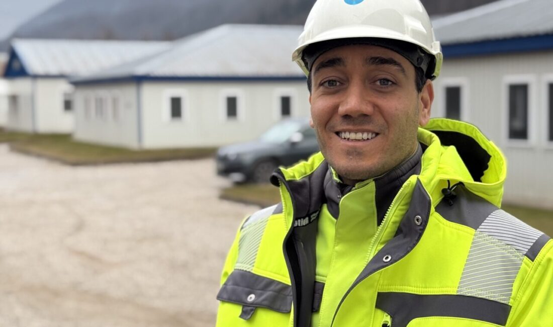 - Cengiz İnşaat Proje Müdürü Mert Çevik:
- "Üstyapı çalışmalarına odaklanarak