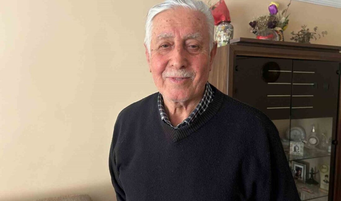 Eskişehir’in ilk Büyükşehir Belediye Başkanı Aydın Arat ile birlikte 1963