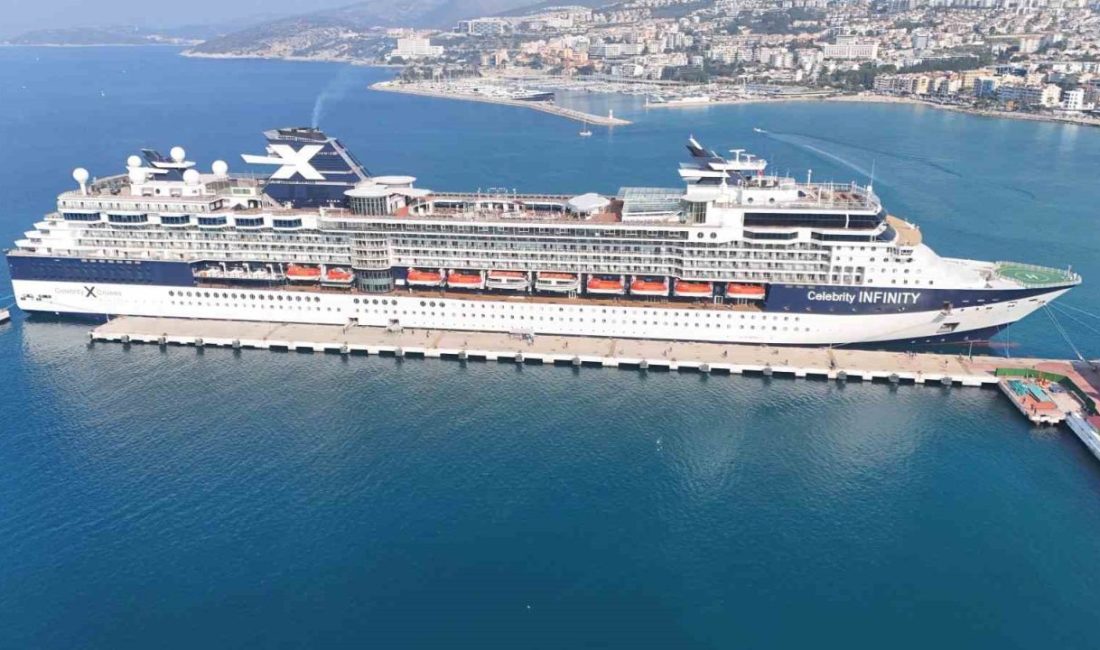 Aydın’ın Kuşadası ilçesine Şubat ayının ilk kruvaziyer gemisi olan ’Celebrity