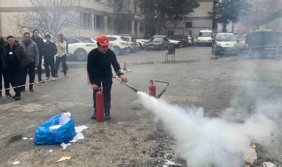 Kütahya Evliya Çelebi Eğitim ve Araştırma Hastanesinde yangın söndürme cihazlarının