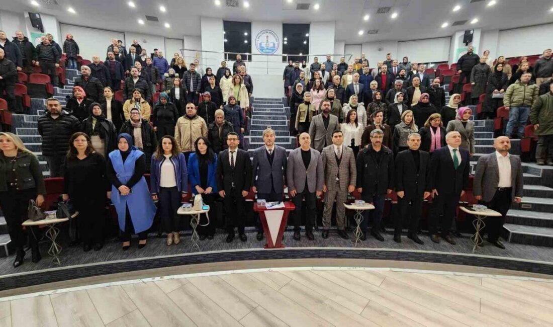 Kütahya İl Millî Eğitim Müdürü Mustafa Yılmaz, Necip Fazıl Kısakürek