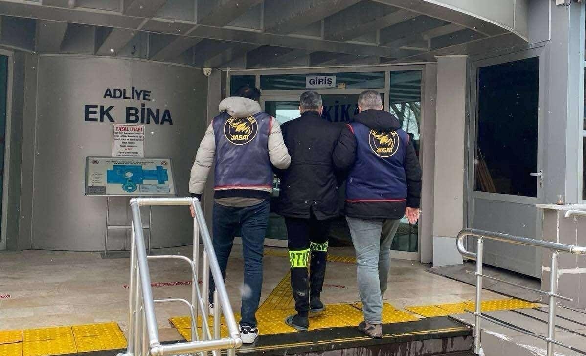 KÜTAHYA (AA) – Hatay'ın İskenderun ilçesinde, "kasten öldürme" suçundan 3