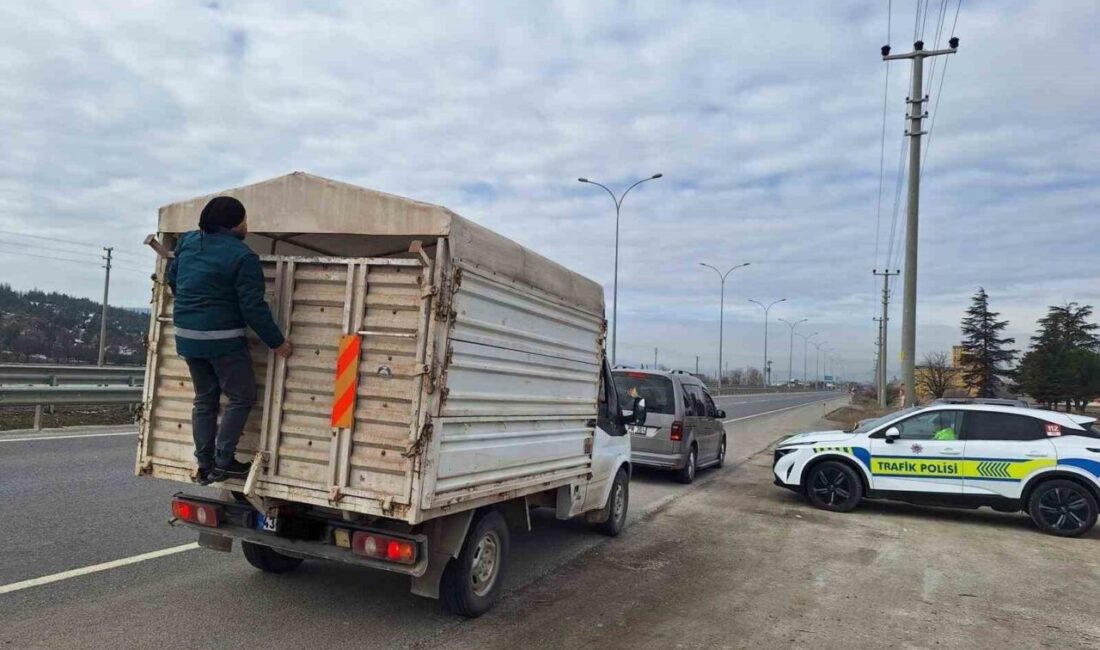 Tavşanlı İlçe Tarım ve Orman Müdürlüğü personeli ve kolluk kuvvetleri
