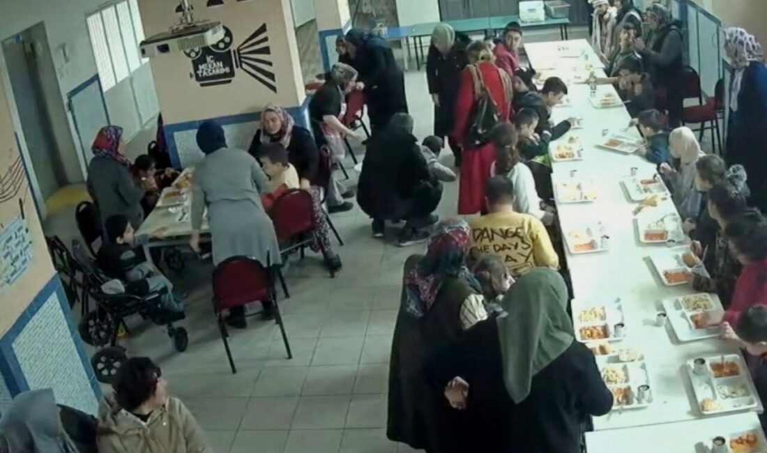 - Okulda yaşanan anlar, güvenlik kamerasınca görüntülendi