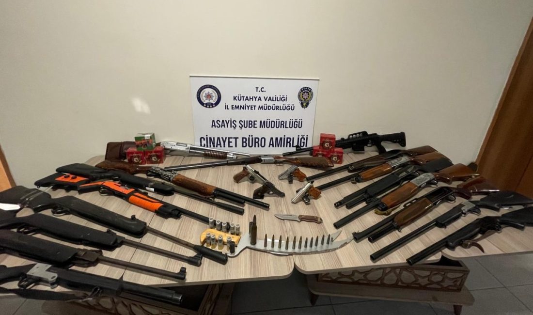 KÜTAHYA (AA) – Kütahya'da sosyal medya hesaplarından silah ve mühimmat